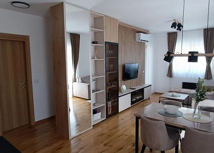 アパート Nit ズラティボール