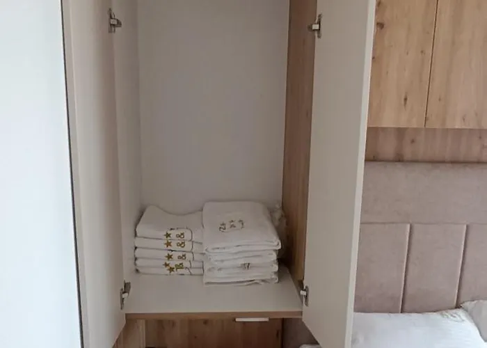 アパート Nit ズラティボール